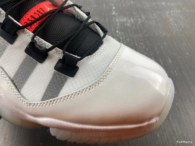 Kicktheory Plug) DD3522-100 Adapt Jordan White (CN Air 11 0710